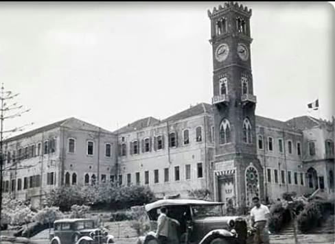 ألعلم الفرنسي فوق السراي الكبير في العشرينيات 